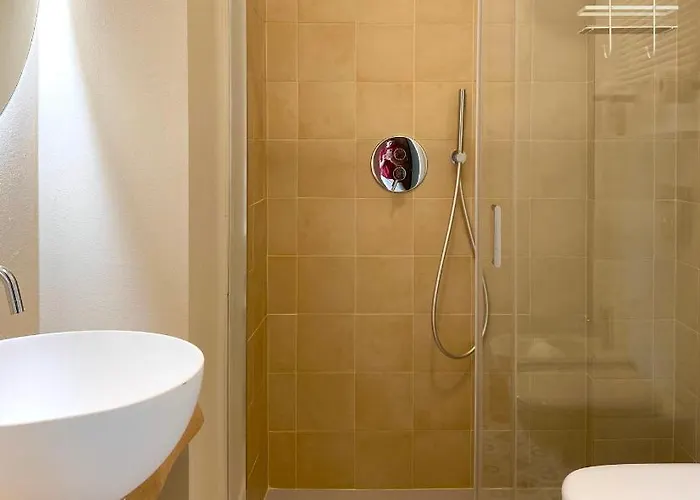 Teodora Safran * 라벤나