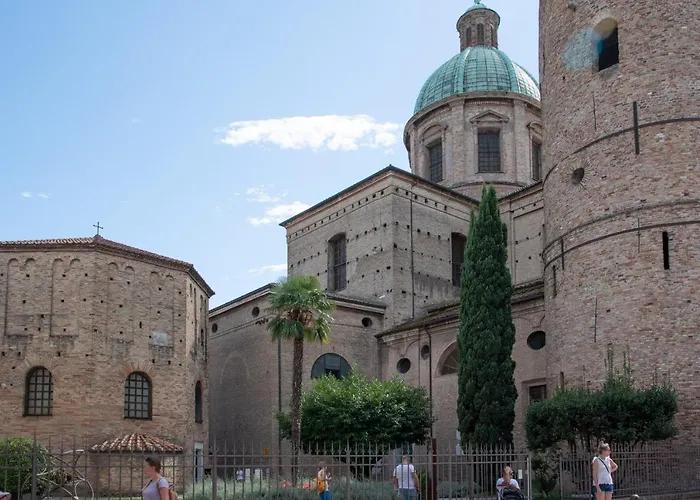 Teodora Safran 라벤나